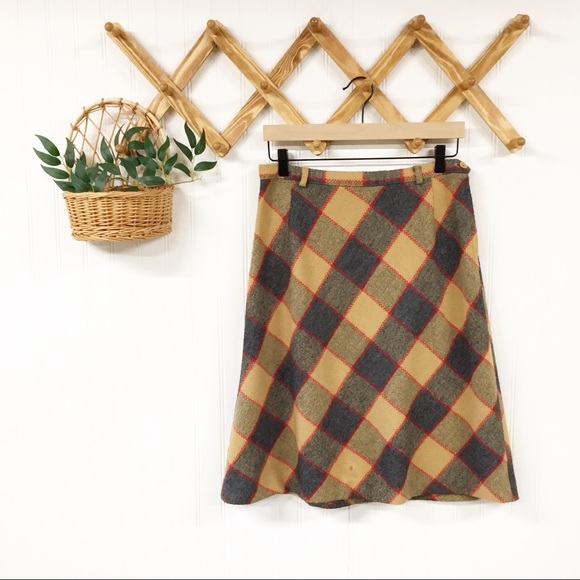VTG | Plaid Argyle A-Line Wool Skirt - Picture 2 of 6